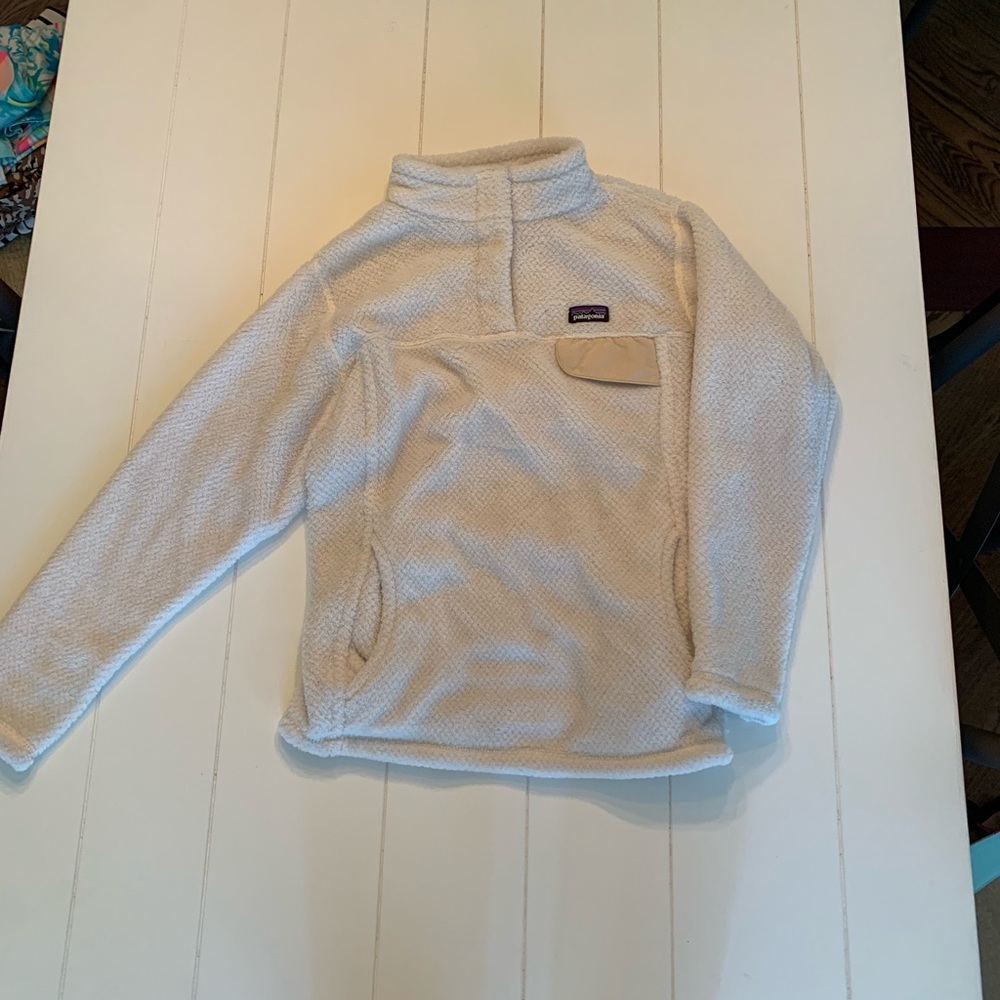 white and cream patagonia pullover